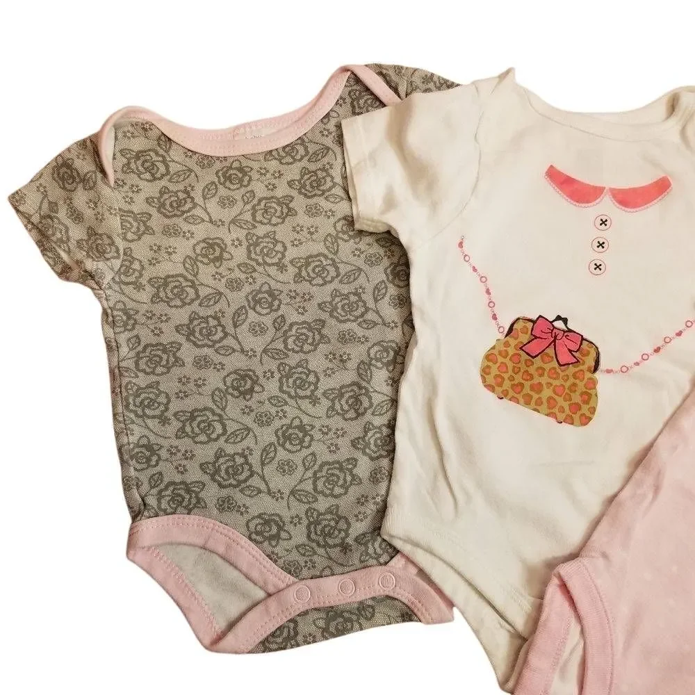 3 Onsies 6-9 months